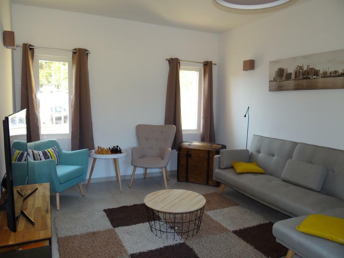 Campagne Ceres Bed & Breakfast Le Puy Sainte Reparade Bagian luar foto