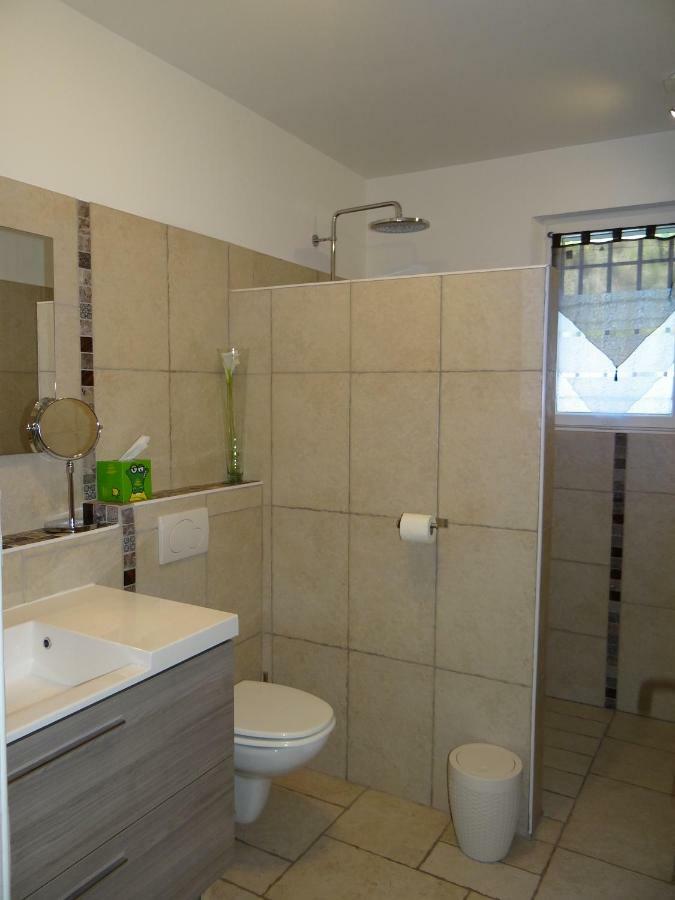 Campagne Ceres Bed & Breakfast Le Puy Sainte Reparade Bagian luar foto